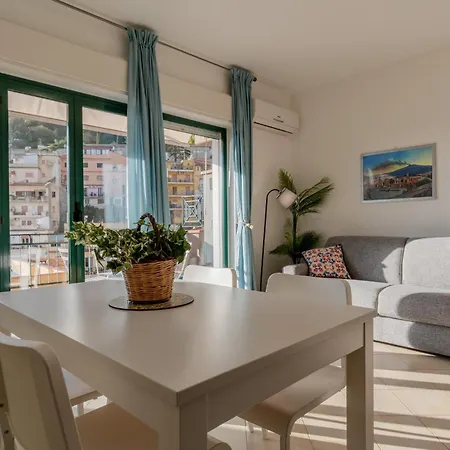 Appartamento Guesthost - Santantonio House With Balcony Taormina